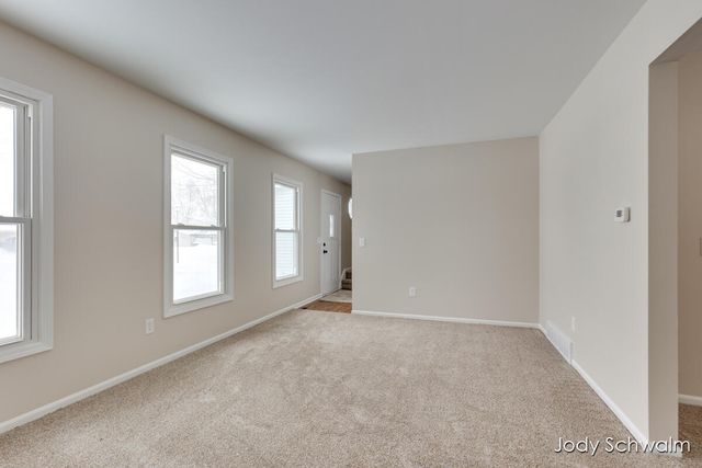 2275 Embro Drive Se, City Of Kentwood, MI 49508