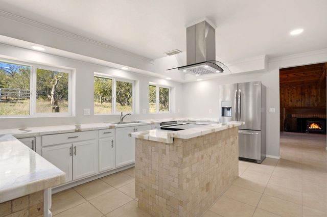 19 Bobcat Hill Road, Sandia Park, NM 87047