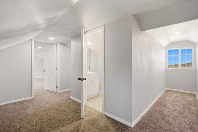 19 Bobcat Hill Road, Sandia Park, NM 87047