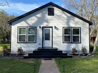421 Mockingbird Lane, Wharton, TX 77488