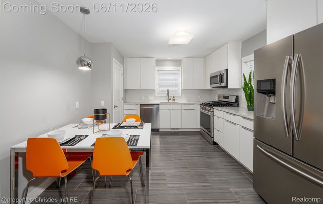 3318 Prairie Avenue, Royal Oak, MI 48073