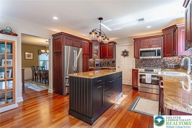 5330 Short Hill Lane, Upper Macungie Twp, PA 18104