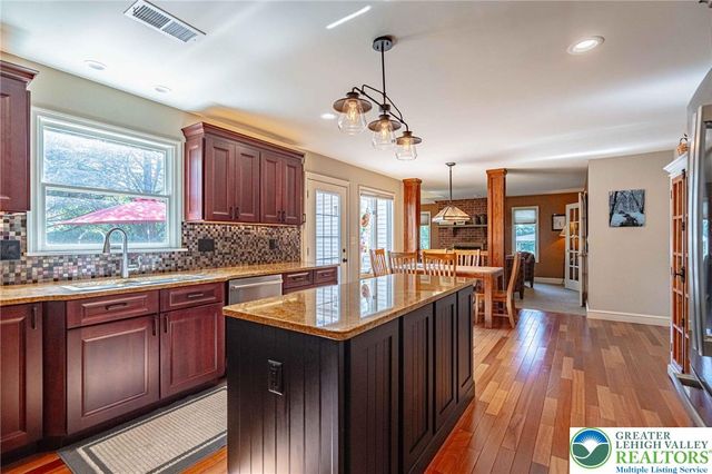 5330 Short Hill Lane, Upper Macungie Twp, PA 18104