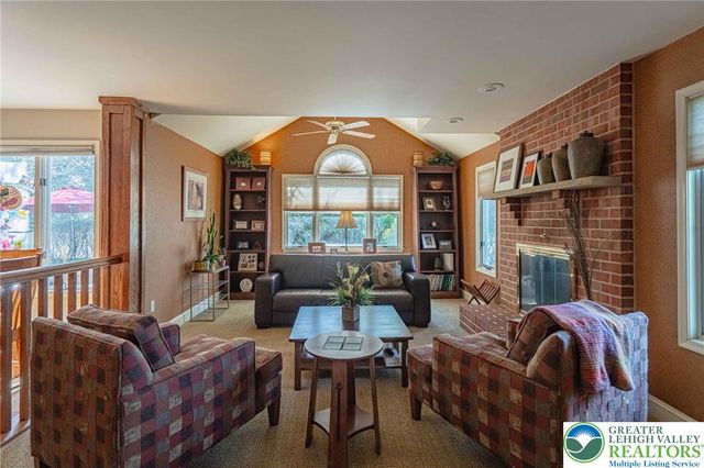 5330 Short Hill Lane, Upper Macungie Twp, PA 18104