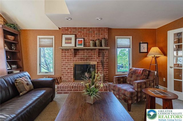 5330 Short Hill Lane, Upper Macungie Twp, PA 18104