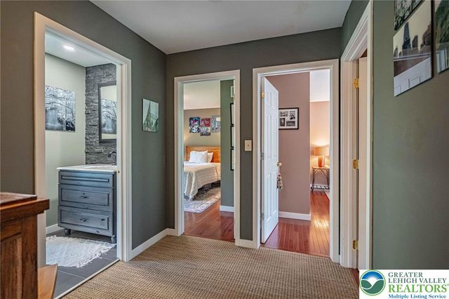 5330 Short Hill Lane, Upper Macungie Twp, PA 18104