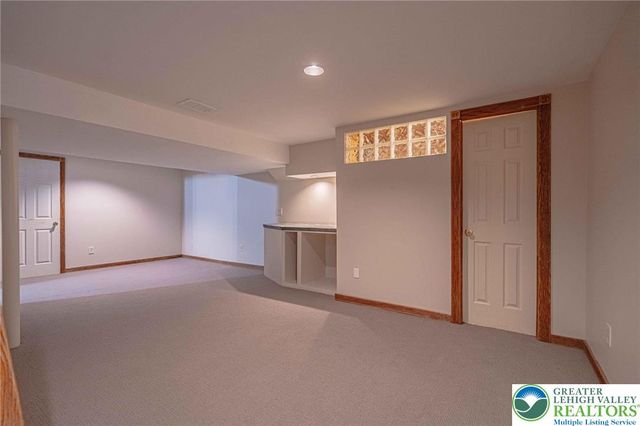 5330 Short Hill Lane, Upper Macungie Twp, PA 18104