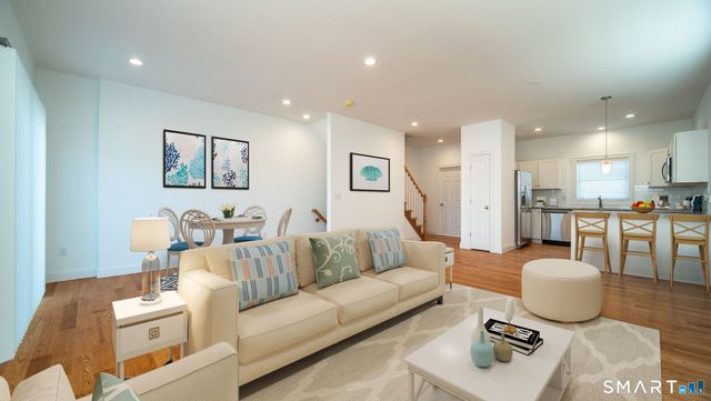 10 Fort Hill Road 1B, Groton, CT 06340