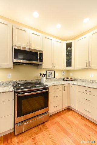 10 Fort Hill Road 1B, Groton, CT 06340