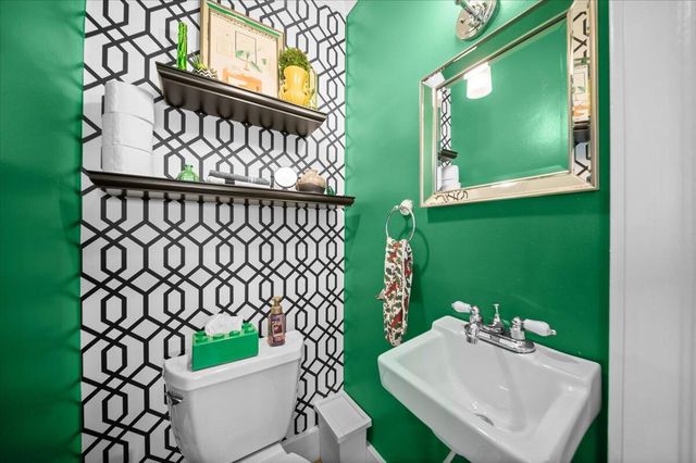 1186 Hampden Road, Roosevelt Park City, MI 49441