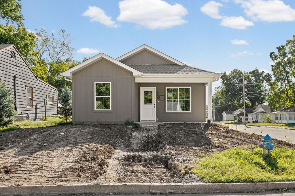 600 WOODLAWN AVE, Columbia, MO 65203