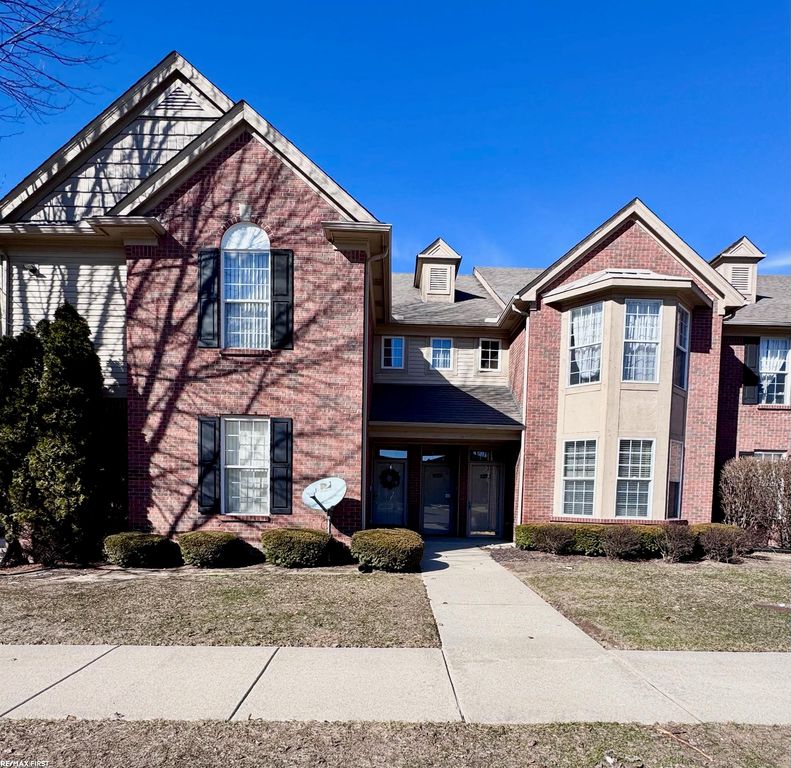13641 Silver Birch Circle, Shelby Twp, MI 48315