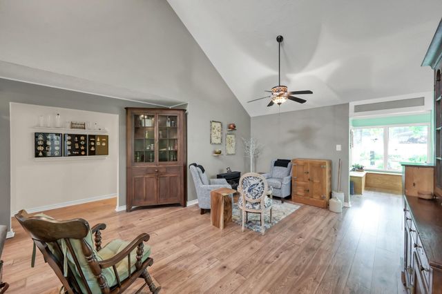 197 Sunset Lake Drive, Huntsville, TX 77340