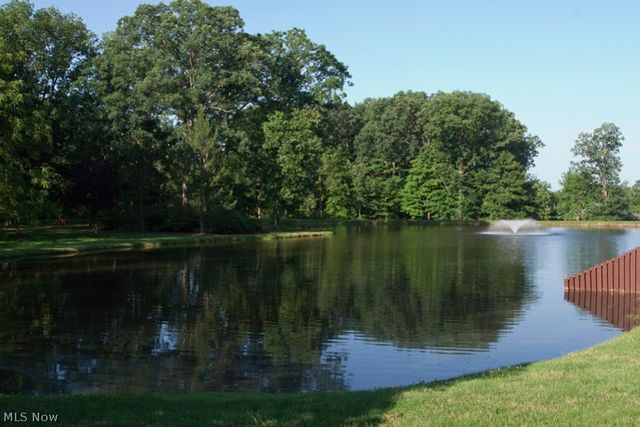 1115 Canyon View Road 403, Sagamore Hills, OH 44067