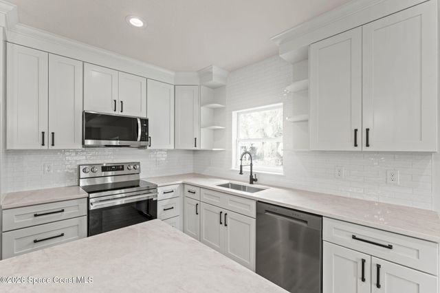 357 Galicia Street SW, Palm Bay, FL 32908