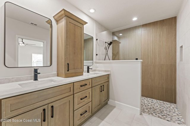 357 Galicia Street SW, Palm Bay, FL 32908