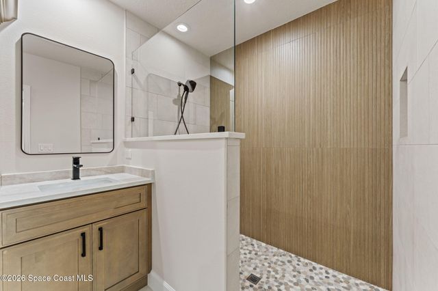 357 Galicia Street SW, Palm Bay, FL 32908