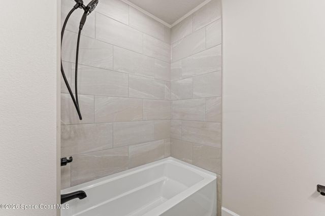 357 Galicia Street SW, Palm Bay, FL 32908