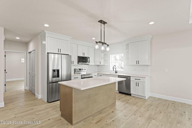 357 Galicia Street SW, Palm Bay, FL 32908