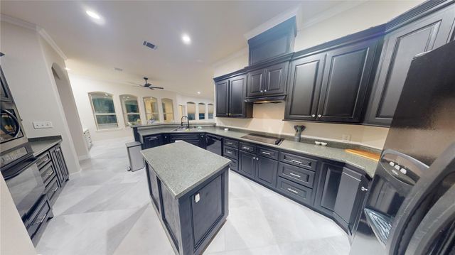 119 April Waters Drive W, Conroe, TX 77356