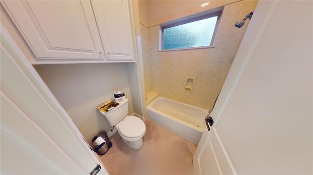 119 April Waters Drive W, Conroe, TX 77356