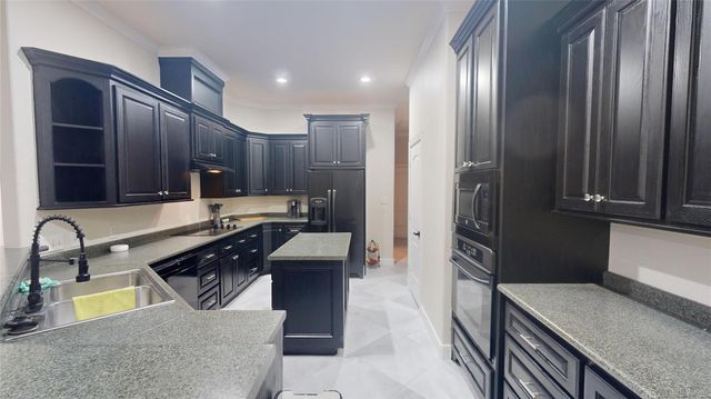 119 April Waters Drive W, Conroe, TX 77356