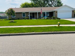 2250 Yeoman Street, Waukegan, IL 60085