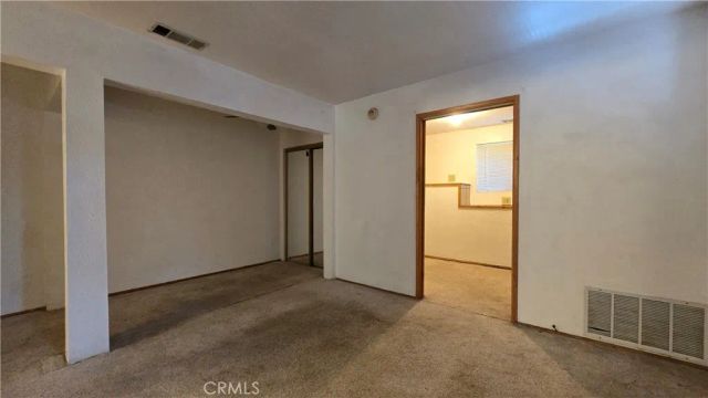 23840 Zuger, Crestline, CA 92325