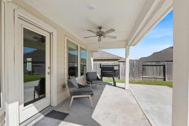 17707 Sapphire Pines Drive, New Caney, TX 77357