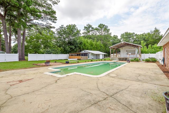 372 Graceland Drive, Geneva, AL 36340