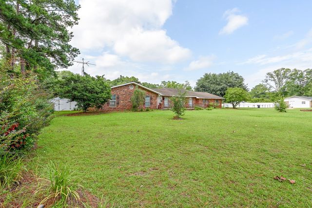 372 Graceland Drive, Geneva, AL 36340