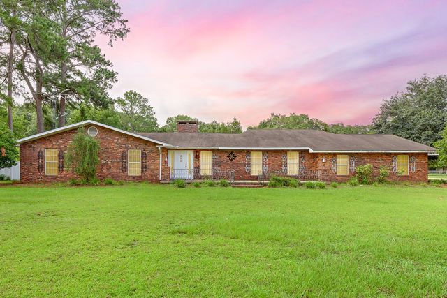 372 Graceland Drive, Geneva, AL 36340