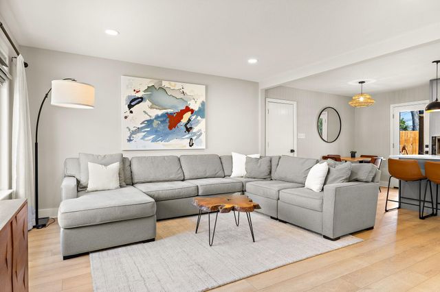 8001 Camden DR, Austin, TX 78757