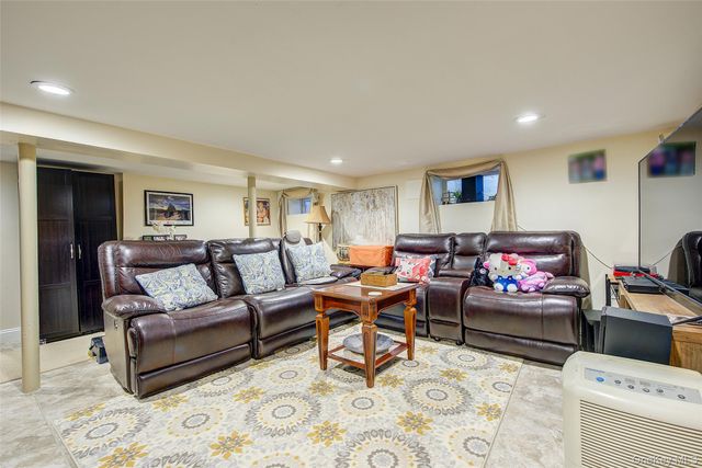 63 Buckingham Place, Lynbrook, NY 11563