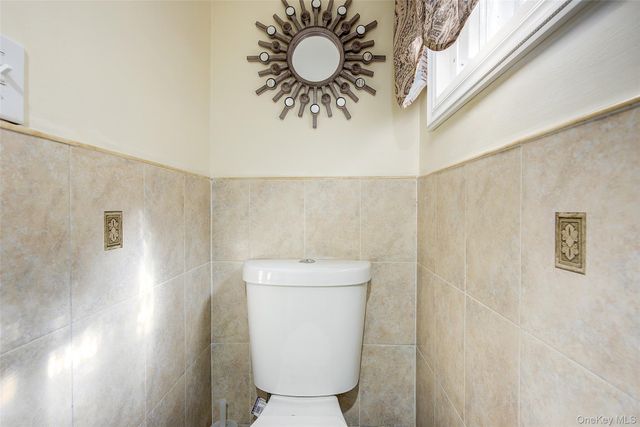 63 Buckingham Place, Lynbrook, NY 11563
