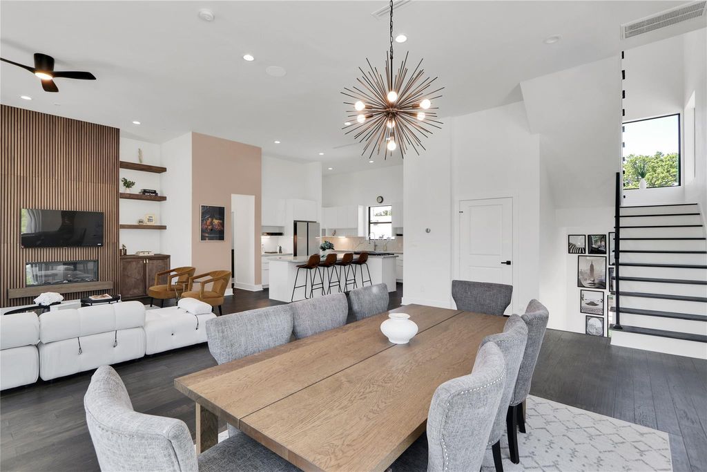 5907 Winsome Lane Lane A, Houston, TX 77057