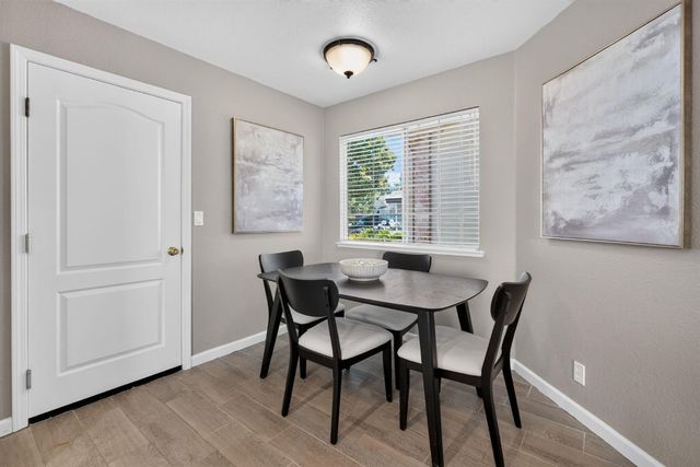 2721 Courtside Dr, Roseville, CA 95661