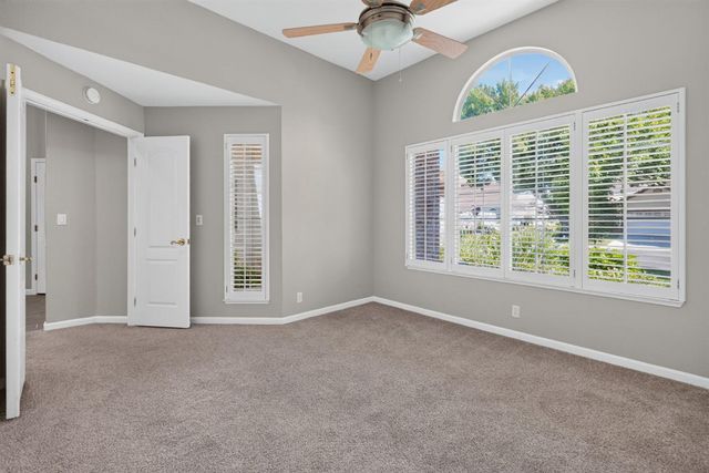 2721 Courtside Dr, Roseville, CA 95661