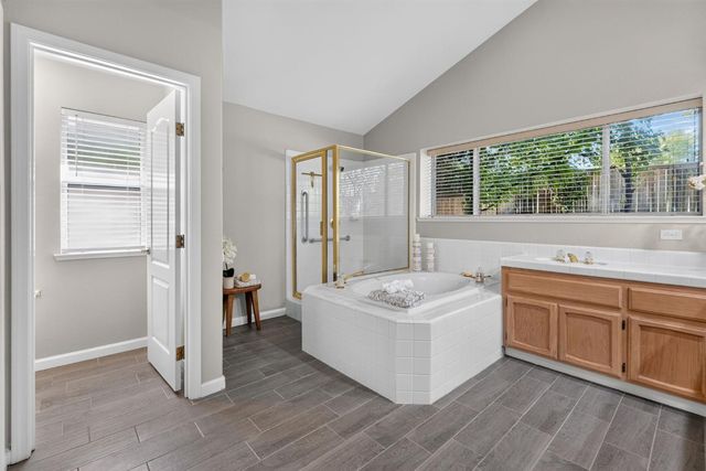2721 Courtside Dr, Roseville, CA 95661