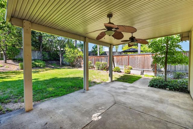2721 Courtside Dr, Roseville, CA 95661