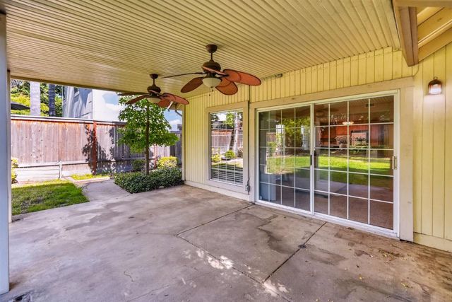 2721 Courtside Dr, Roseville, CA 95661