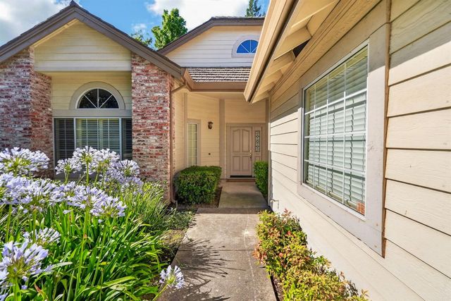 2721 Courtside Dr, Roseville, CA 95661