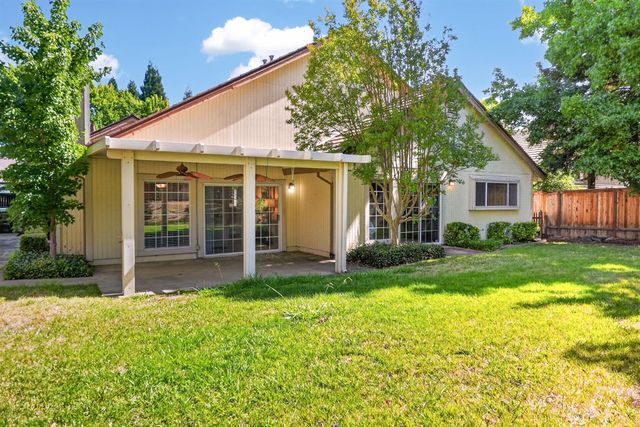 2721 Courtside Dr, Roseville, CA 95661