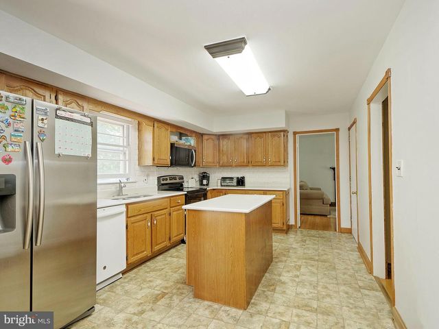 14 BOWFIN DR, Newark, DE 19702