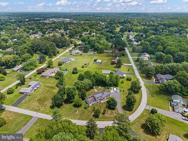 14 BOWFIN DR, Newark, DE 19702