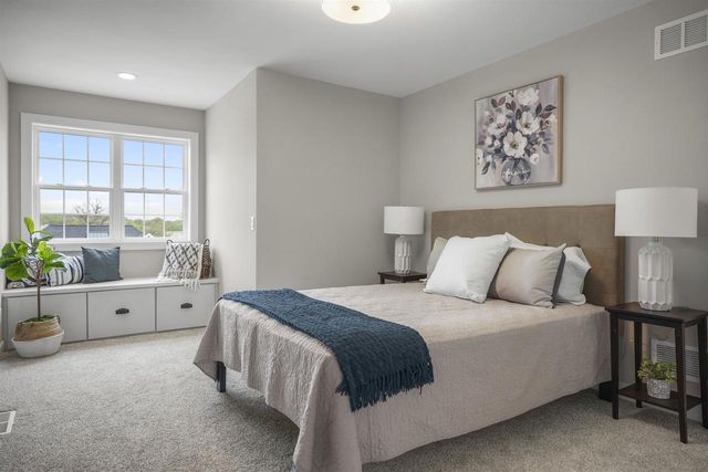 1410 Stonehaven Drive, Sun Prairie, WI 53590