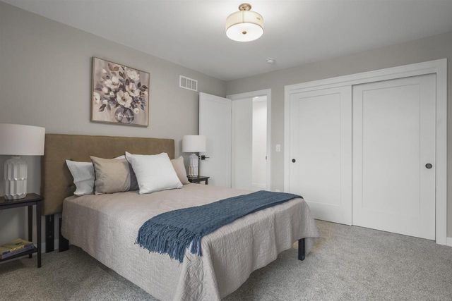 1410 Stonehaven Drive, Sun Prairie, WI 53590