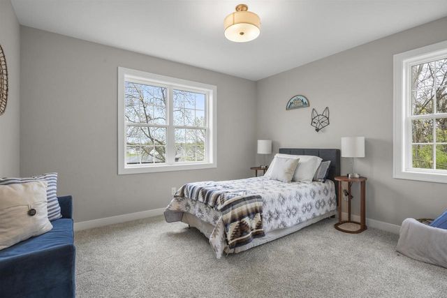 1410 Stonehaven Drive, Sun Prairie, WI 53590