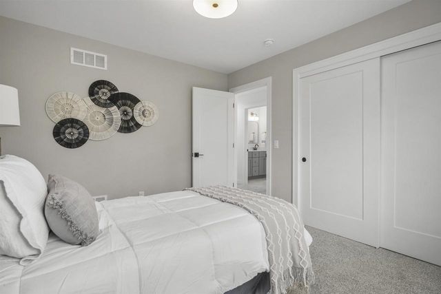 1410 Stonehaven Drive, Sun Prairie, WI 53590
