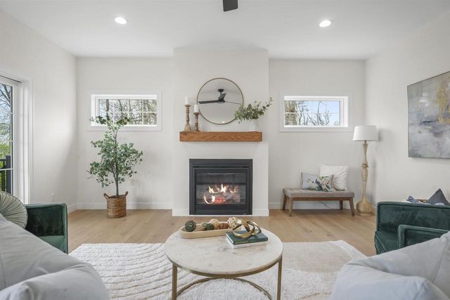 1410 Stonehaven Drive, Sun Prairie, WI 53590
